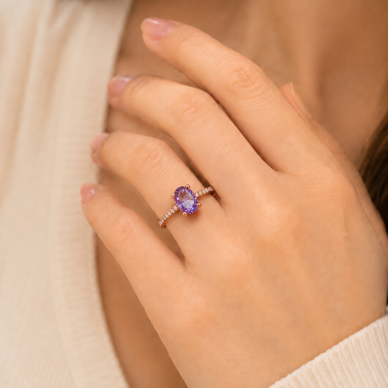 Oval Cut Diamond Ring - Image 3
